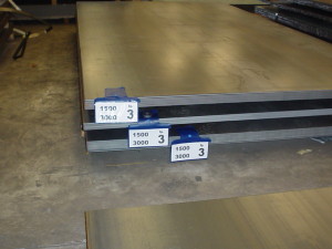 identificazione pacchi di lamiera , spianato , lamiere spianate , buste magnetiche , etichetta non su reggia , spessore e misura